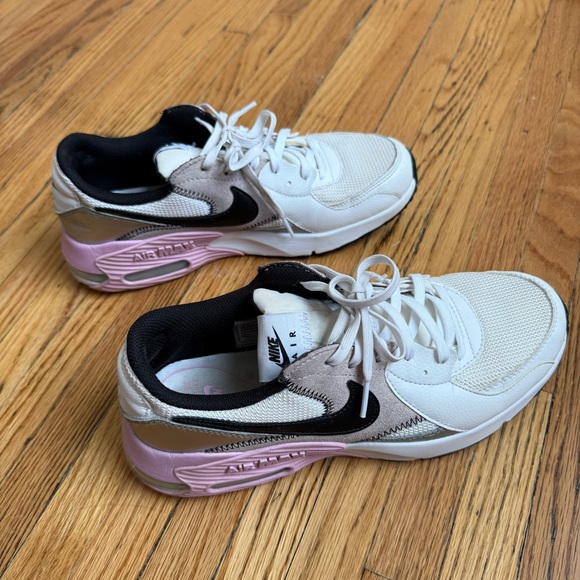 Nike Women's Air Max Excee - Picture 1 of 6